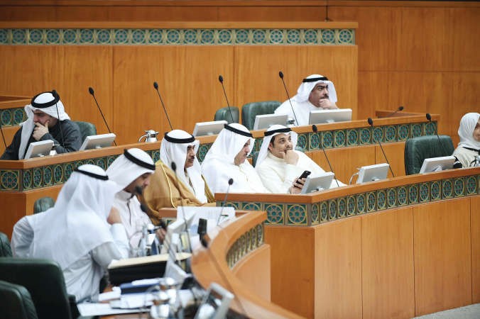 الجانب الحكومي خلال سير جلسة امس
﻿