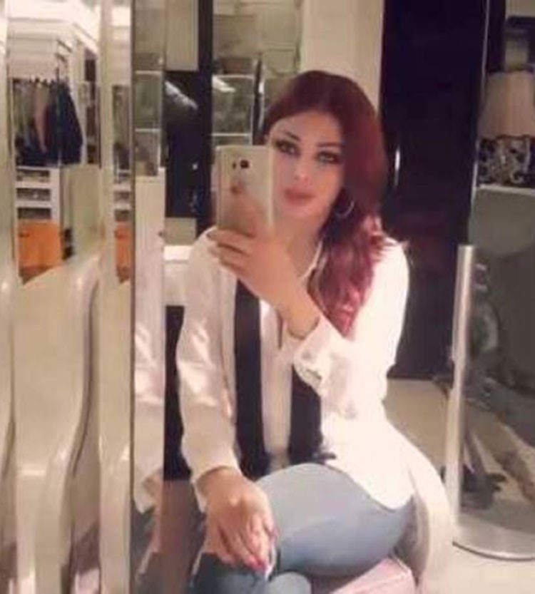 بالفيديو.. هيفاء وهبي تتحدى المنع وترسل قبلة اثناء "سيلفي"