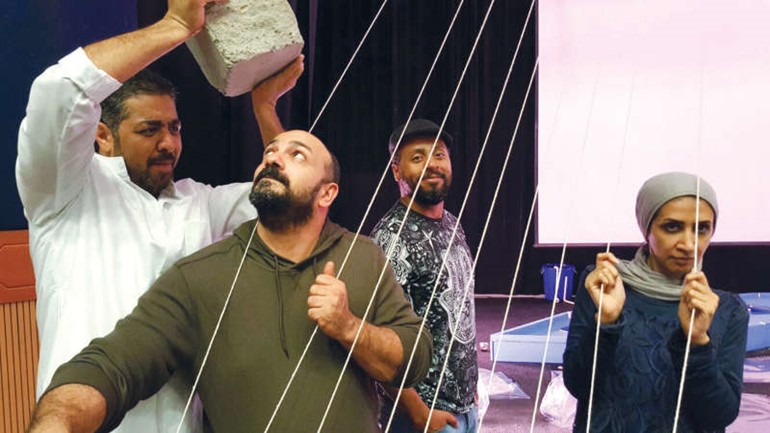 من بروفات مسرحية ثاني اكسيد المنجنيق﻿