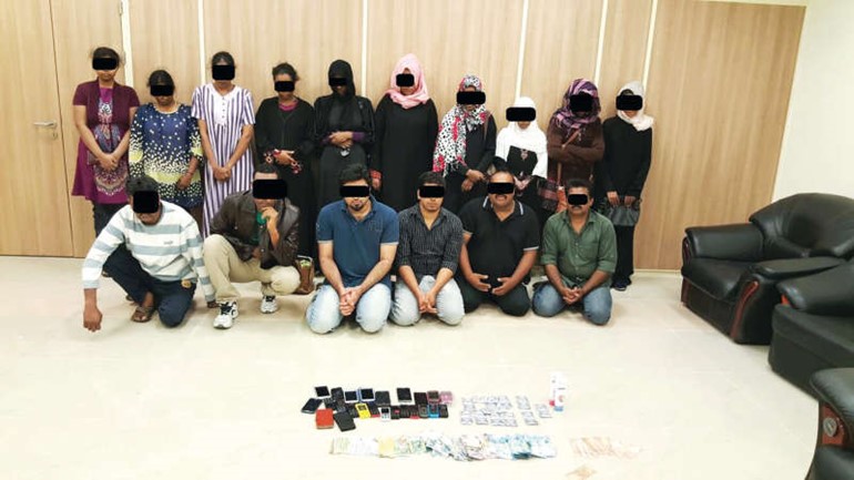 اعضاء التشكيل وبعض الخادمات اللاتي يتم الاتجار بهن
