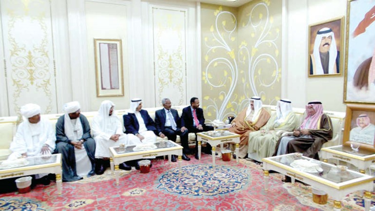 سمو الشيخ ناصر المحمد مستقبلا دمصطفى اسماعيل﻿