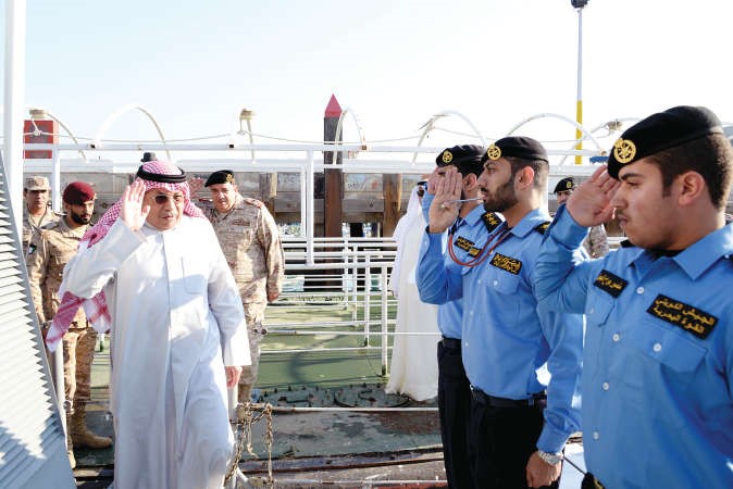 الشيخ خالد الجراح متفقدا القوات المشاركة في تمرين نوخذة 7 