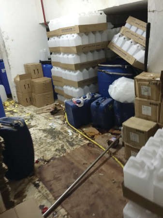 المصنع المتورط في انتاج مواد تنظيف مغشوشة ﻿