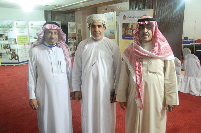 نائب رئيس التحرير الزميل عدنان الراشد مع سالم الجهوري عمان ودعبدالله الجحلان السعودية