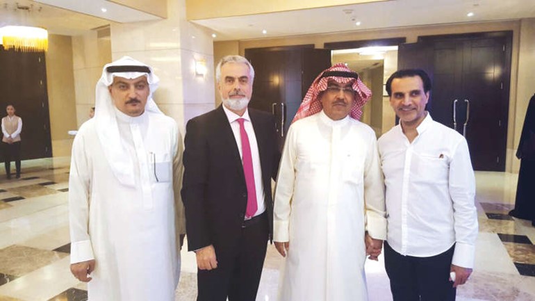 دمحمد الفوزان والزميل عدنان الراشد ونزار زيتون ومطارق النوري