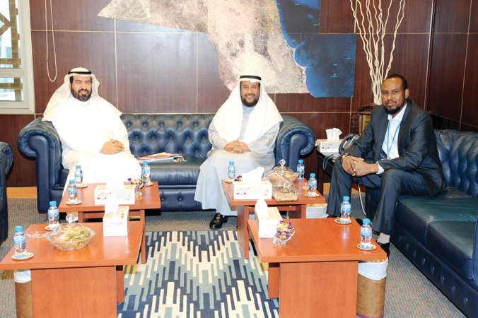 دابراهيم الصالح مستقبلا مدير المركز البريطاني﻿