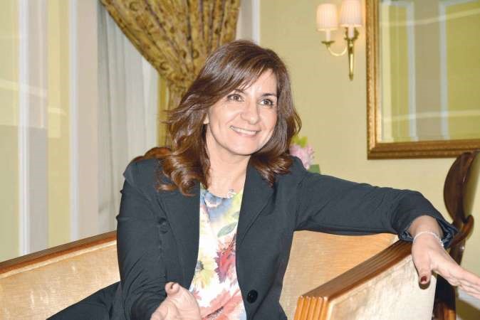 الوزيرة نبيلة مكرم