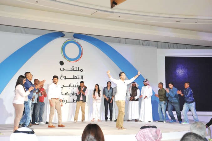 عرض مسرحي شبابي على هامش الملتقى 
