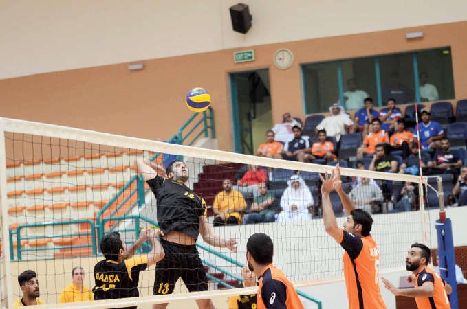 ضربة ساحقة من لاعب القادسية ناصر دشتي﻿