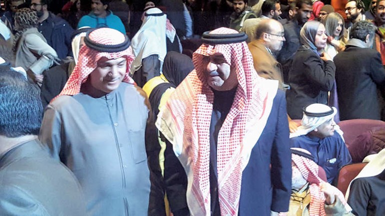 م علي اليوحة في استقبال العملاق عبدالحسين عبدالرضا