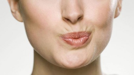 5 حلول قد تخلصك من الخطوط الرفيعة بالبشرة في غضون 4 أسابيع 