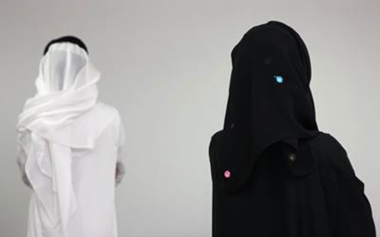 سعودي يزوّج ابنته بلا مهر شرط الحج بها وبأمها.. والعريس يرفض: "ماني جاي كداد مشاوير"