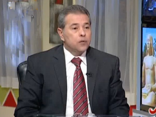 بالفيديو.. توفيق عكاشة يتشبه بالنبي يوسف ويطلب رئاسة البرلمان المصري