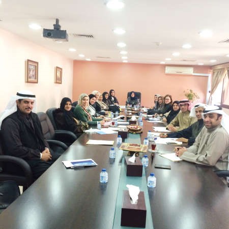 جانب من اجتماع فاطمة الكندري مع موجهي العموم في التربية 