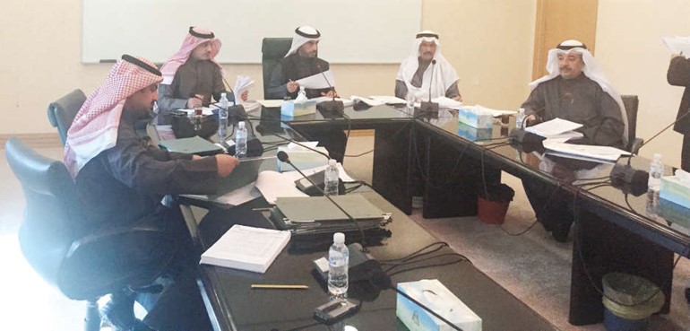 د مشاري المطوطح مترئسا اجتماع لجنة الجهراء