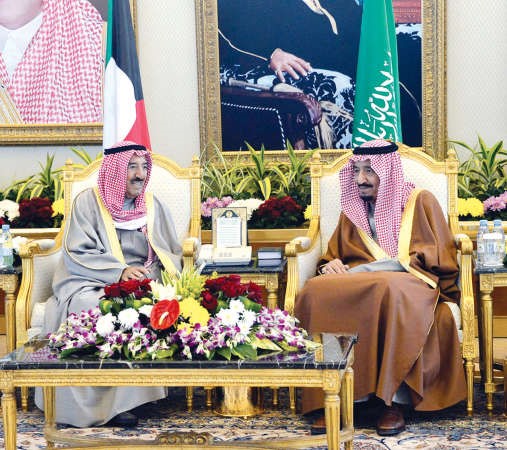 صاحب السمو الامير الشيخ صباح الاحمد وفي استقباله خادم الحرمين الشريفين الملك سلمان بن عبدالعزيز ﻿