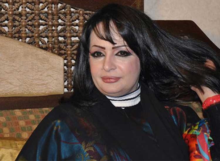 بالصور.. بدرية أحمد تخضع لعملية تجميلية للحصول على "حنج أجمل!"