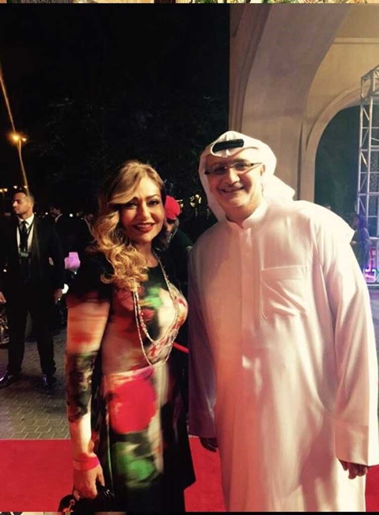 بالصور.. ليلى علوي تخطف الأنظار بفستانها القصير وبأناقتها في مهرجان دبي 