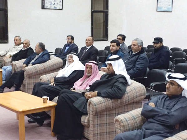 جانب من الحضور خلال الندوة