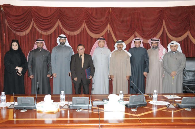 دسعد الشبو والمشاركون في توقيع الاتفاقية﻿