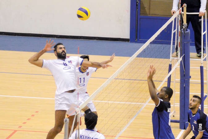 تصويبة ساحقة للاعب الكويت مبارك العيدان﻿