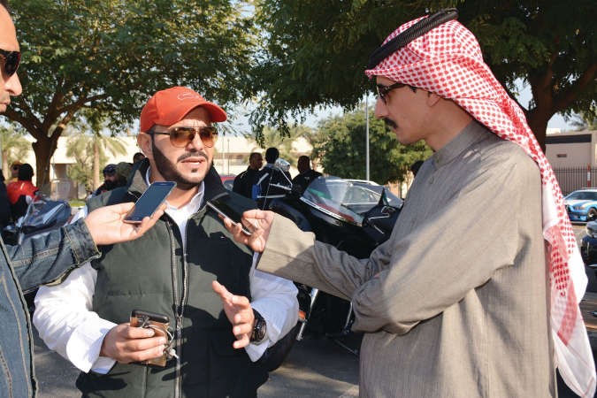 يوسف الياسين يتحدث للزميل عبدالله الراكان