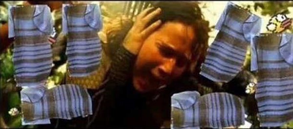 وهنا لقطة من فيلم The Hunger Games عدلت لتحاط الممثلة جينيفر لورنس بعدد من الفساتين، ونشر المغرد هذه الصورة بعد اكتشافه بان الناس لا يزالون يتحدثون عن الفستان بعد مضي عدد من الايام على تداوله