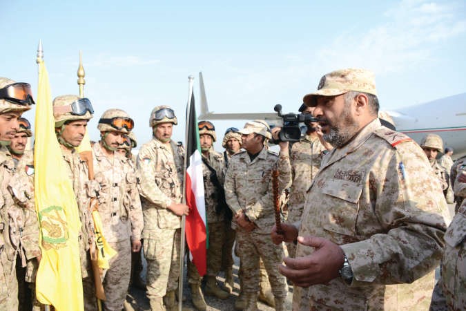 اللواء ركن خالد الصالح يلقي توجيهاته الى القوة المشاركة في التمرين قبيل مغادرتها