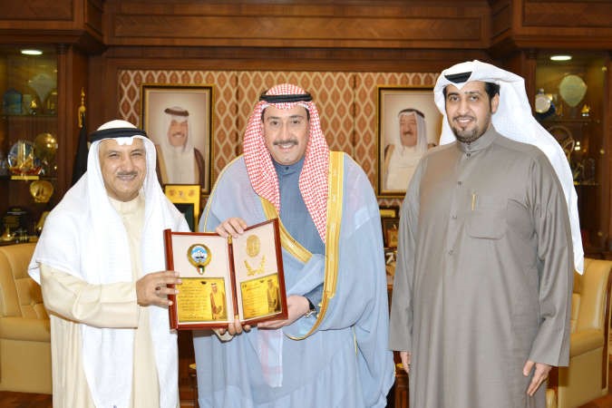 الشيخ فيصل الحمود مستقبلا علي حسن﻿