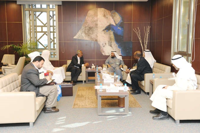  وفد الجامعة خلال الزيارة 