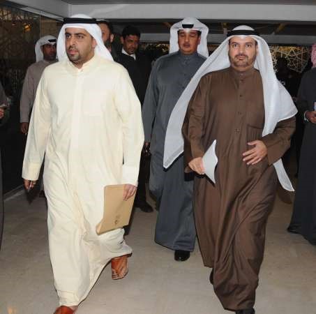 حمدان العازمي وراكان النصف يتوجهان لتقديم استجواب وزير الصحة	 هاني الشمري﻿