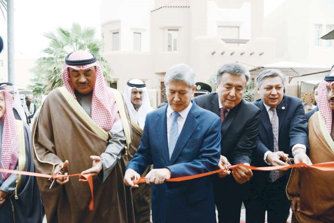 الرئيس المازبيك اتامباييف يفتتح سفارة قرغيزستان لدى الكويت بمشاركة الشيخ صباح الخالد﻿