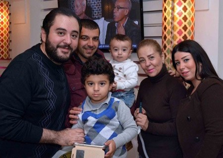بالصور.. ياسمين الجيلاني وزوجها في أول حفل عيد ميلاد بعد زواجهما