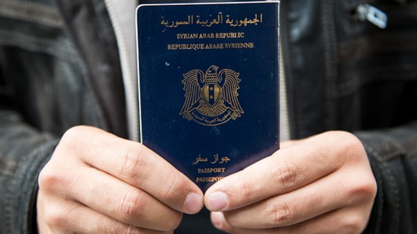 داعش يربك العالم.. جوازات سفر سورية ببصمات حقيقية