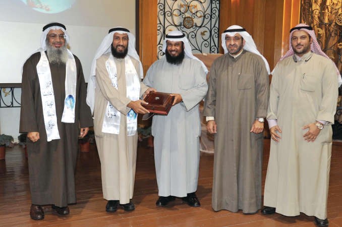 جاسم المسباح يكرم الشيخ خالد الخراز قاسم باشا