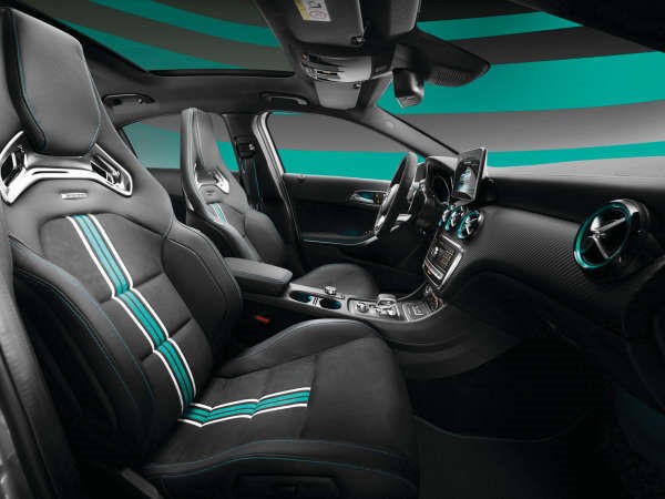 مرسيدس ـ AMG تتألق بإصدار خاصمن سيارة A45 4MATIC
