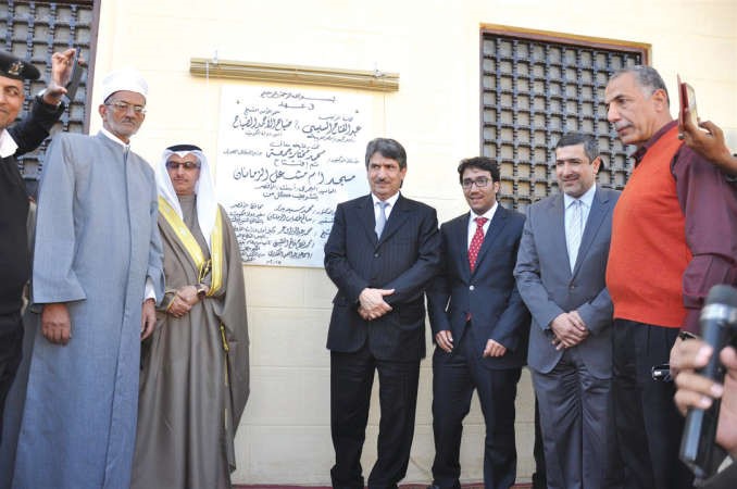 السفير سالم الزمانان خلال افتتاح المسجد ﻿