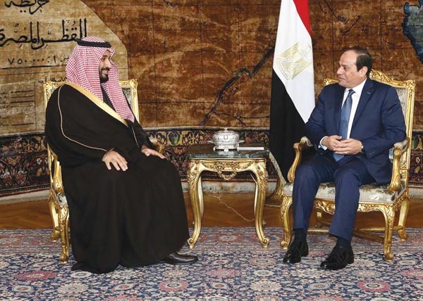 الرئيس عبدالفتاح السيسي مستقبلا صاحب السمو الملكي الامير محمد بن سلمان بن عبدالعزيز ولي ولي العهد النائب الثاني لرئيس مجلس الوزراء وزير الدفاع السعودي