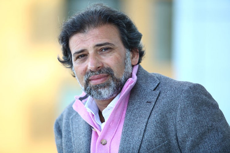 بالفيديو.. خالد يوسف يرد على عرض صوره الفاضحة: أنا اللي بيتحرشوا بي وما بتحرش بحد 