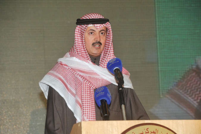 المحامي عبداللطيف المناور متحدثا عن مناقب عباس المناور﻿