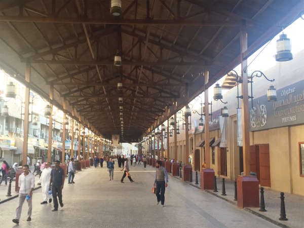 احد ممرات سوق المباركية﻿