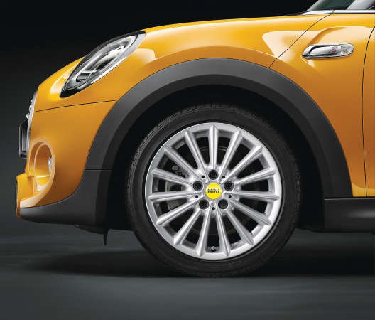لمستك الخاصة على سيارتك مع برنامج تصميم MINI