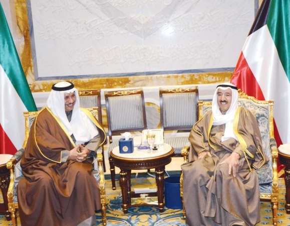 صاحب السمو الامير الشيخ صباح الاحمد مستقبلا سمو رئيس الوزراء الشيخ جابر المبارك﻿