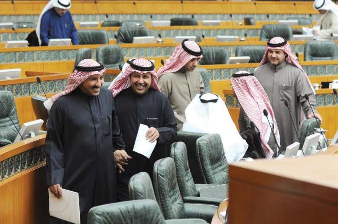 سلطان اللغيصم ودعودة الرويعي وطلال الجلال وسعد الخنفور
