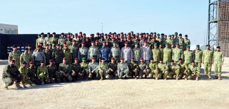 الخريجون في لقطة جماعية ﻿
