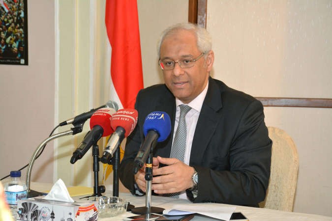 السفير المصري لدى البلاد ياسر عاطف يدشن مبادرة مصر امان خلال مؤتمر صحافي بمقر السفارة المصرية بالدعية امس