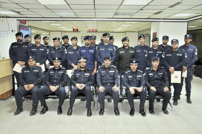 رجال الاطفاء في صورة جماعية 