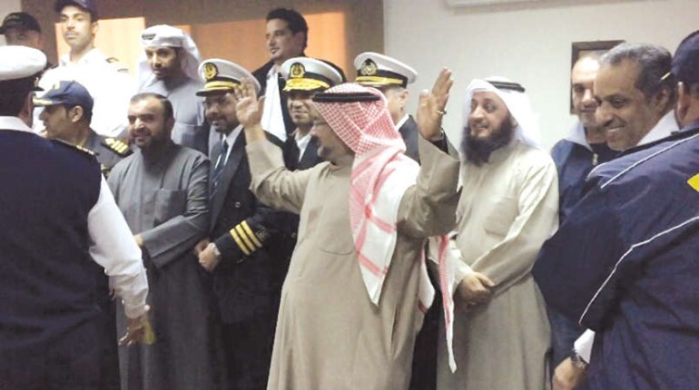 عدد من المشاركين في الاضراب امس﻿
