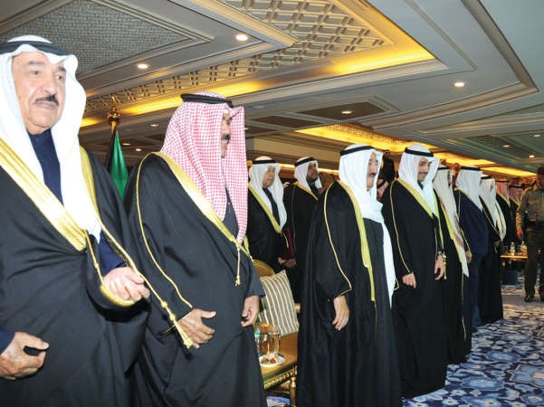 صاحب السمو الامير الشيخ صباح الاحمد وسمو ولي العهد الشيخ نواف الاحمد ورئيس مجلس الامة مرزوق الغانم والشيخ جابر العبدالله وكبار الحضور في المنصة الاميرية خلال حفل الافتتاح﻿