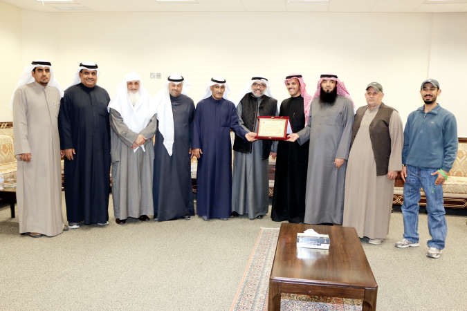 جانب من زيارة الشطي والسرهيد لنادي الصم﻿